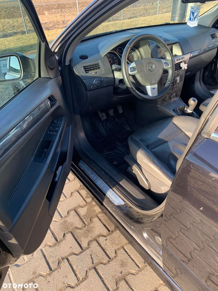 Opel Astra 2.0 Turbo Cosmo - 6