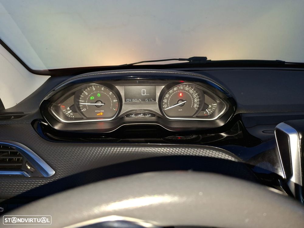 Peugeot 208 1.2 PureTech Style - 12
