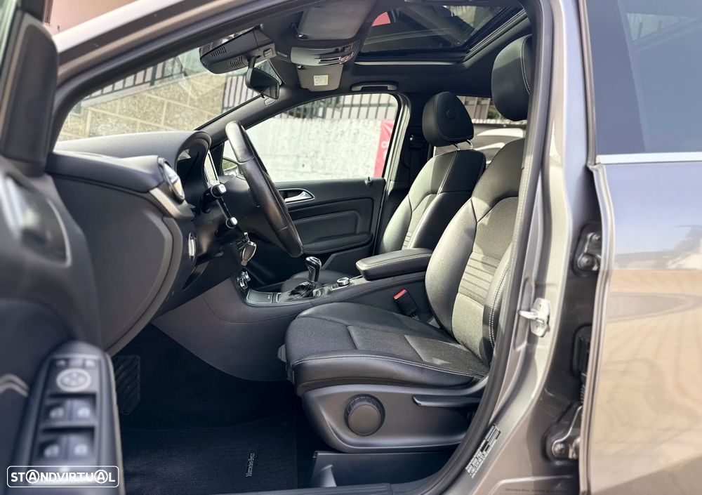 Mercedes-Benz B 180 d Style - 12