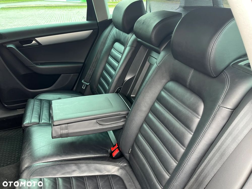 Volkswagen Passat Alltrack 2.0 TDI 4Motion DSG BlueMotion Tec - 13