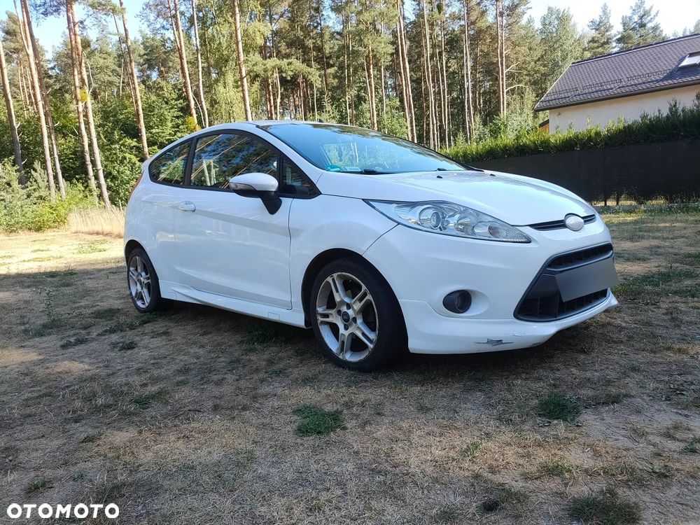 Ford Fiesta - 9