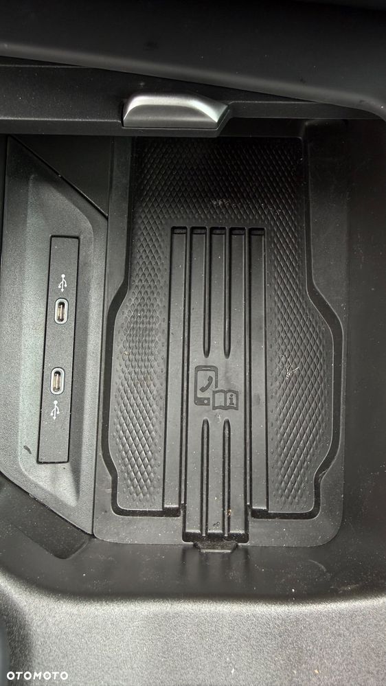 Volkswagen Passat - 17