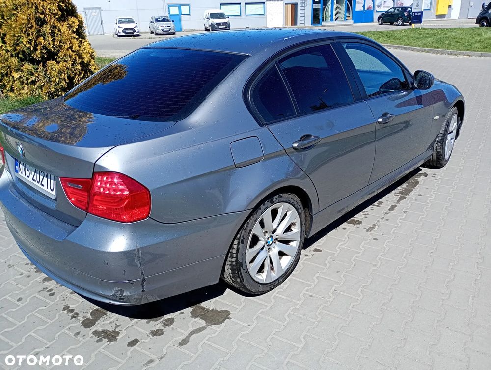 BMW Seria 3 318i Edition Sport - 13
