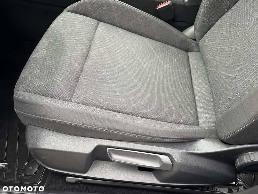 Volkswagen Golf - 12