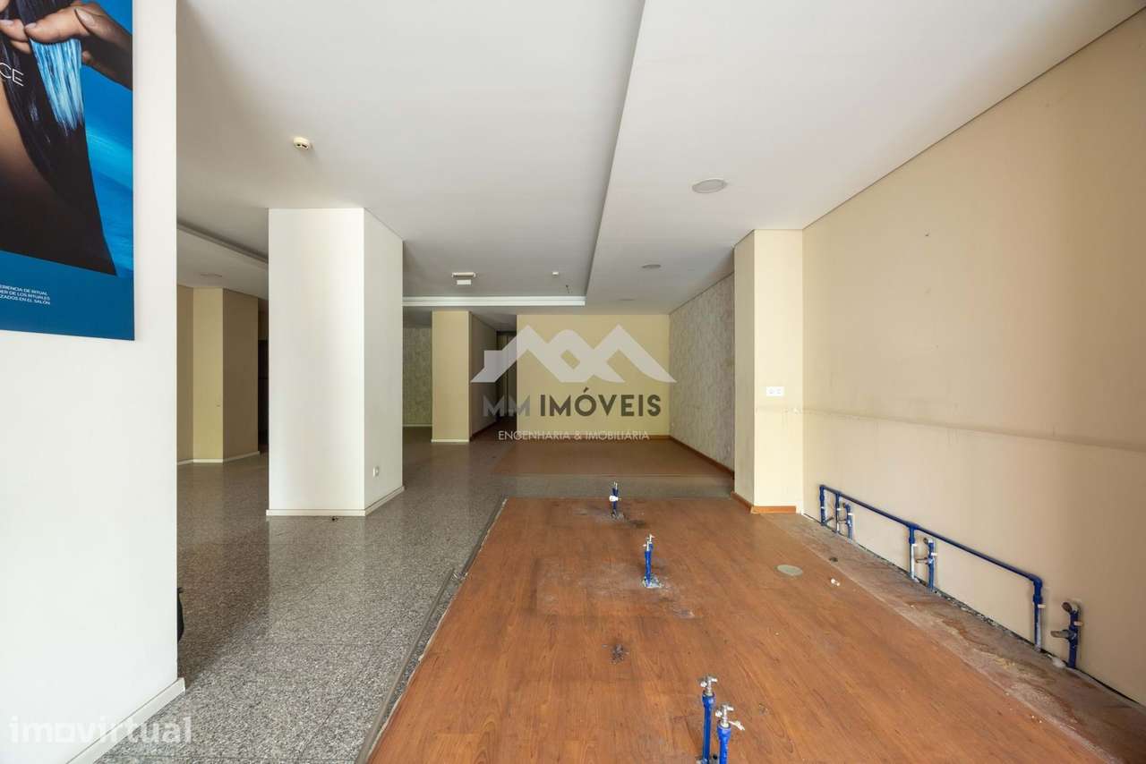 Loja | Arrendamento | Rio Tinto | Garagem | Localização Premium - Grande imagem: 4/21
