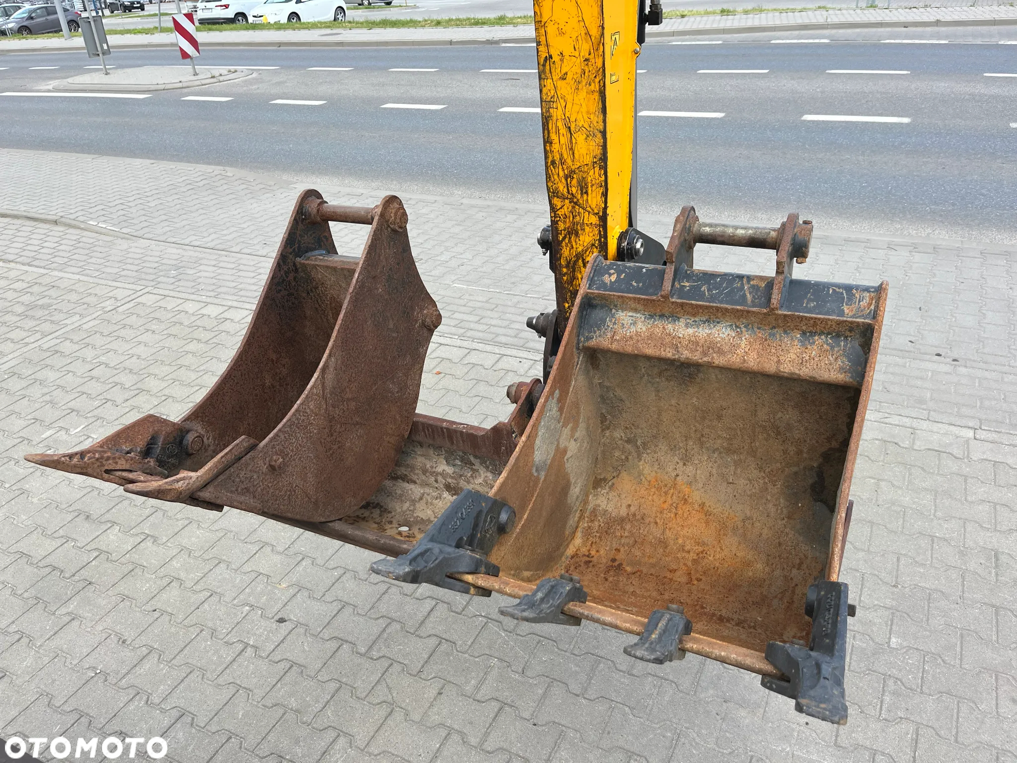 JCB 65 R-1 - 14