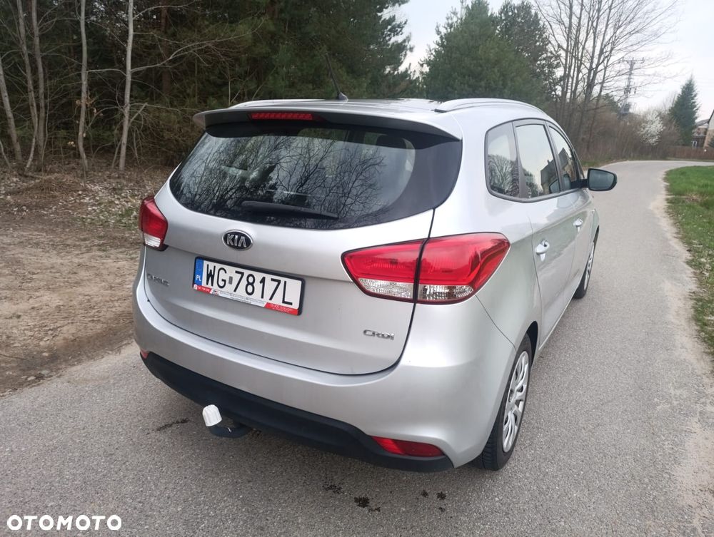 Kia Carens 1.7 CRDi 115 Dream Team Edition - 6