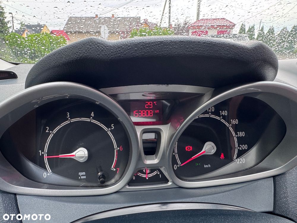 Ford Fiesta 1.25 Champions Edition - 27