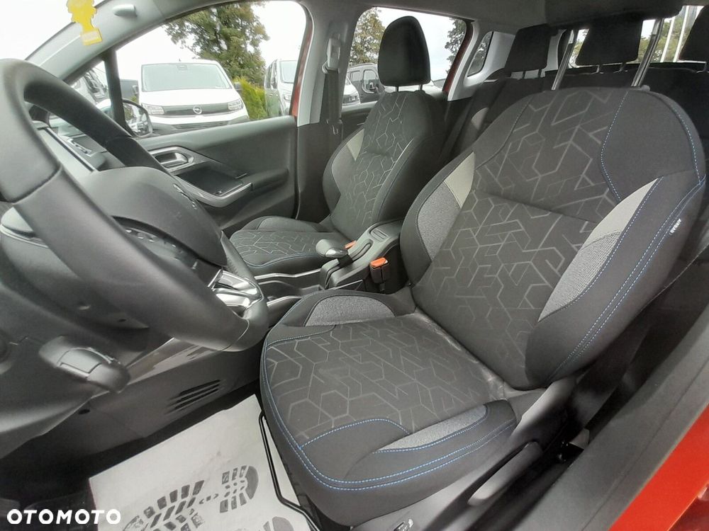 Peugeot 2008 1.2 Pure Tech Style S&S EAT6 - 17