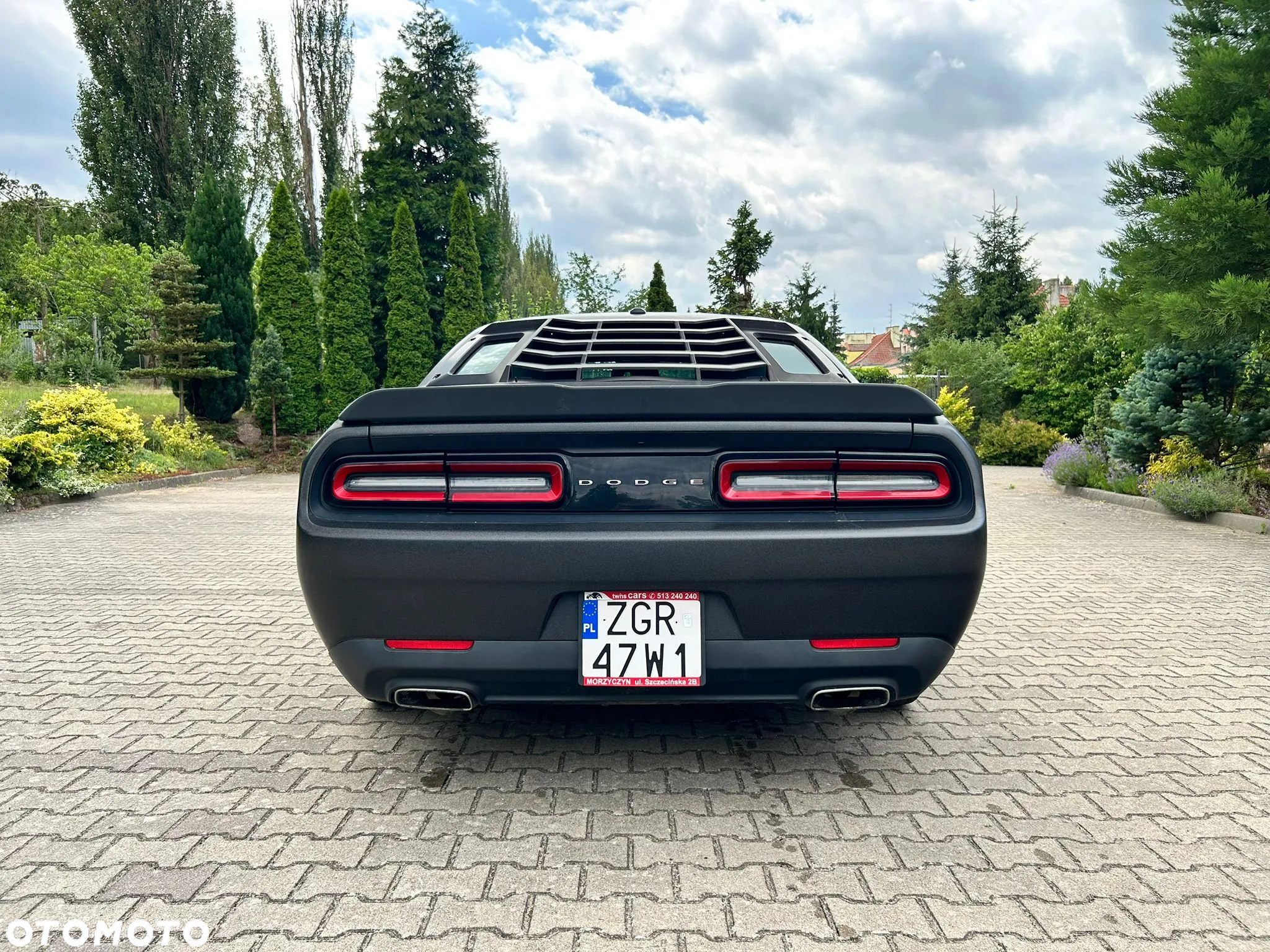 Dodge Challenger - 10