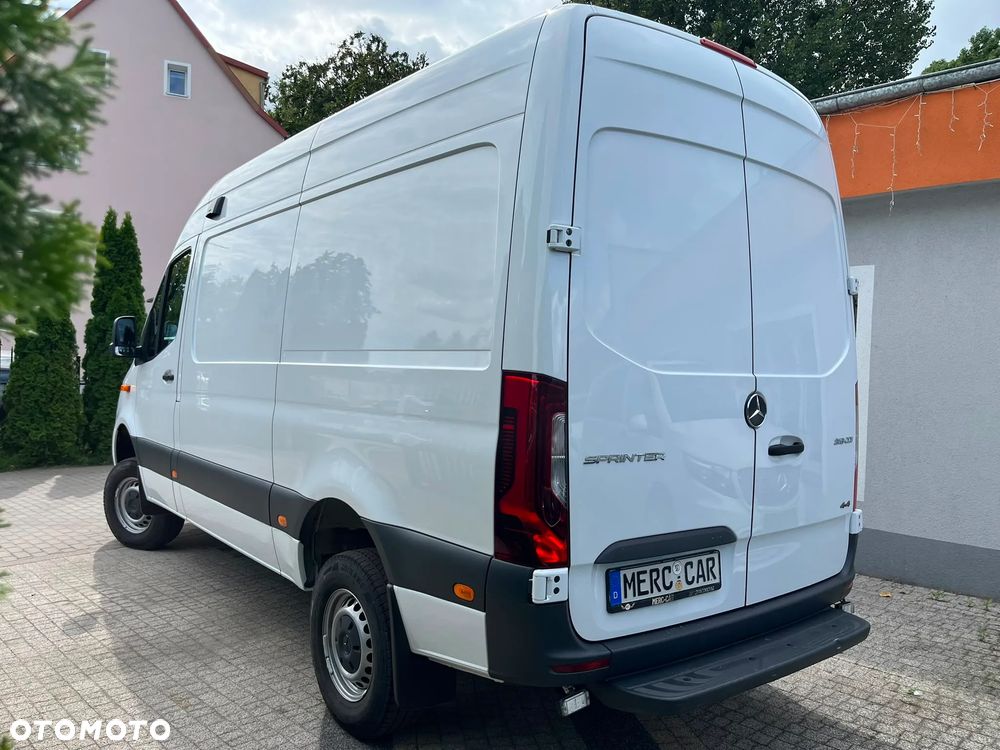 Mercedes-Benz Sprinter 319 4x4 - 7