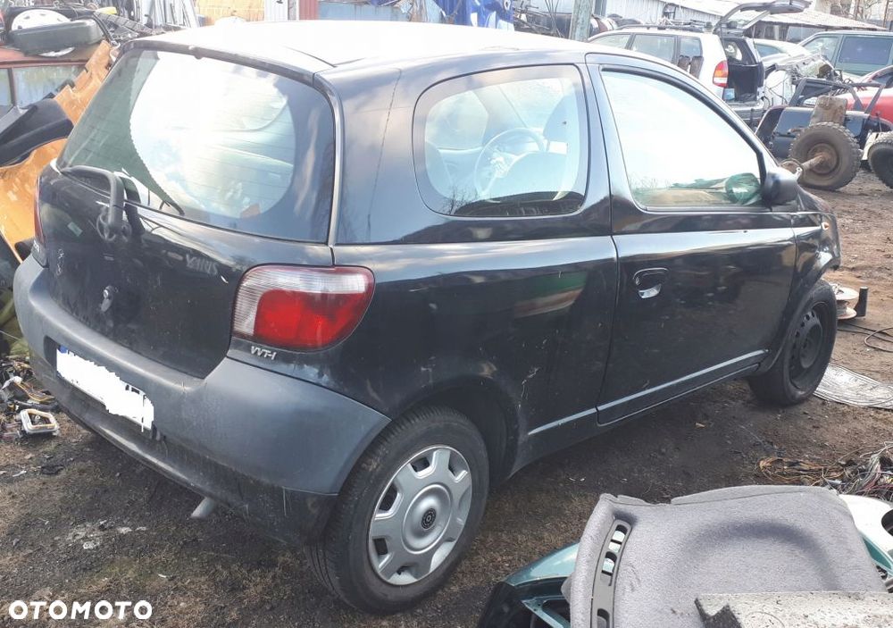 TOYOTA YARIS I 1,0 części Skrzynia lampy błotnik szyby99-05 - 2