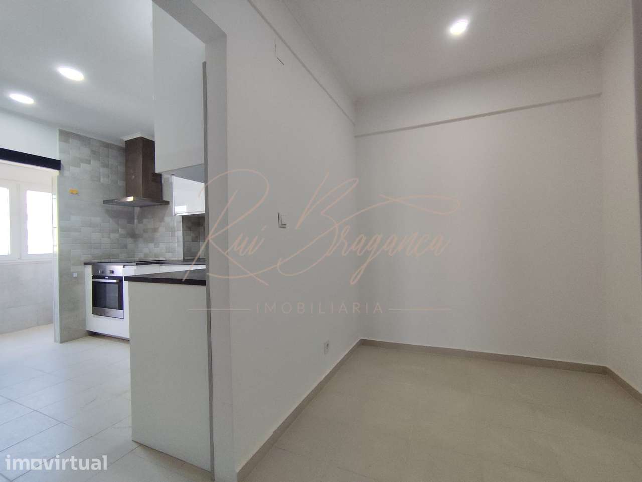 Apartamento T3 na Portela Totalmente Renovado - Grande imagem: 5/28