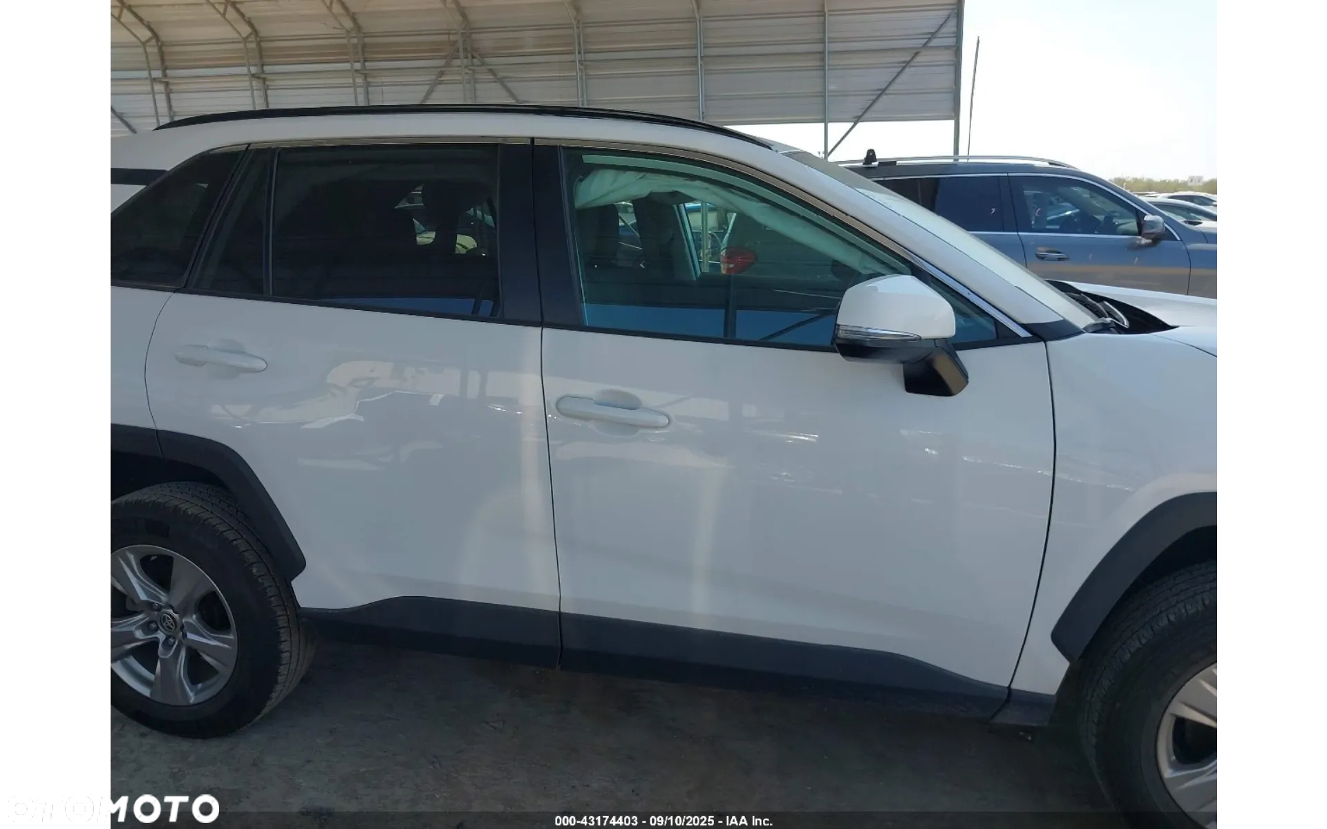 Toyota RAV4 - 9