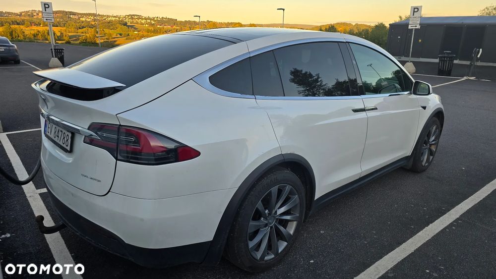 Tesla Model X Long Range - 8
