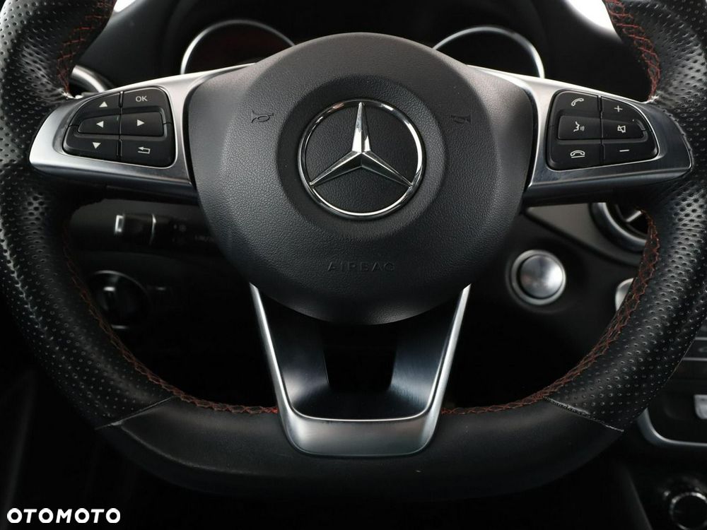 Mercedes-Benz GLA 250 AMG Line - 22