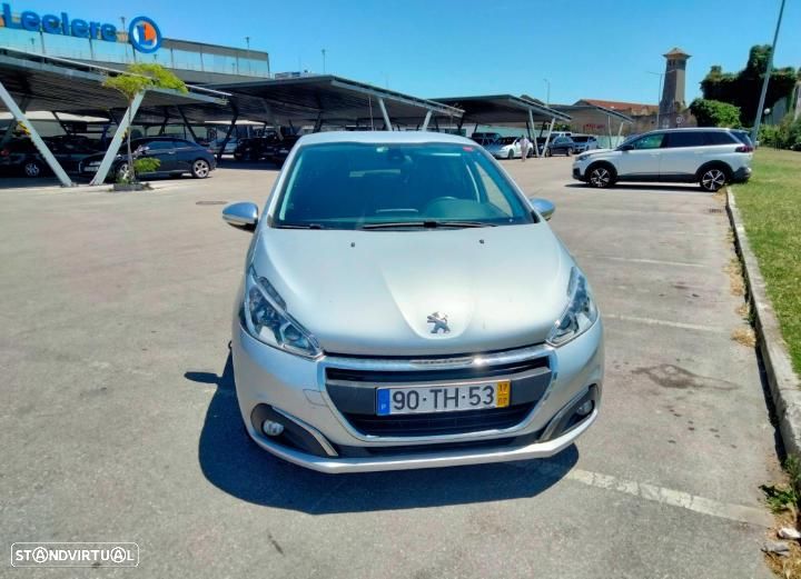 Peugeot 208 - 3