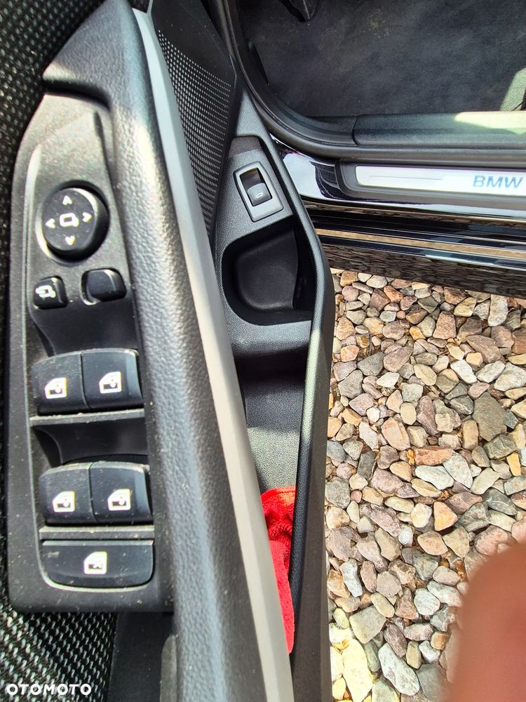 BMW Seria 3 320i Sport Line - 12