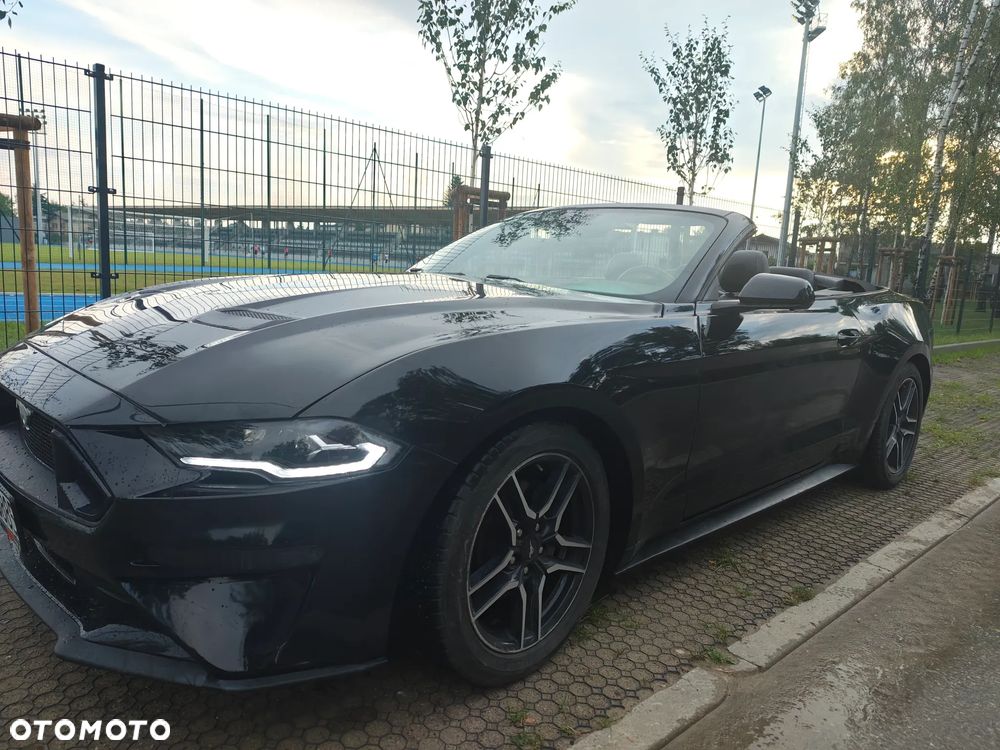 Ford Mustang - 2
