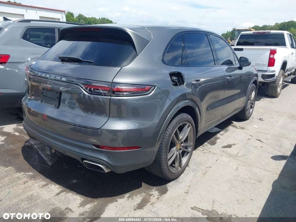 Porsche Cayenne - 5