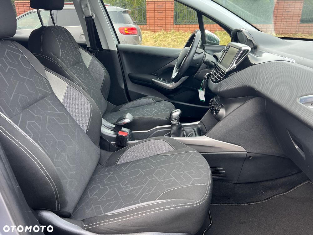 Peugeot 2008 PureTech 82 Style - 29