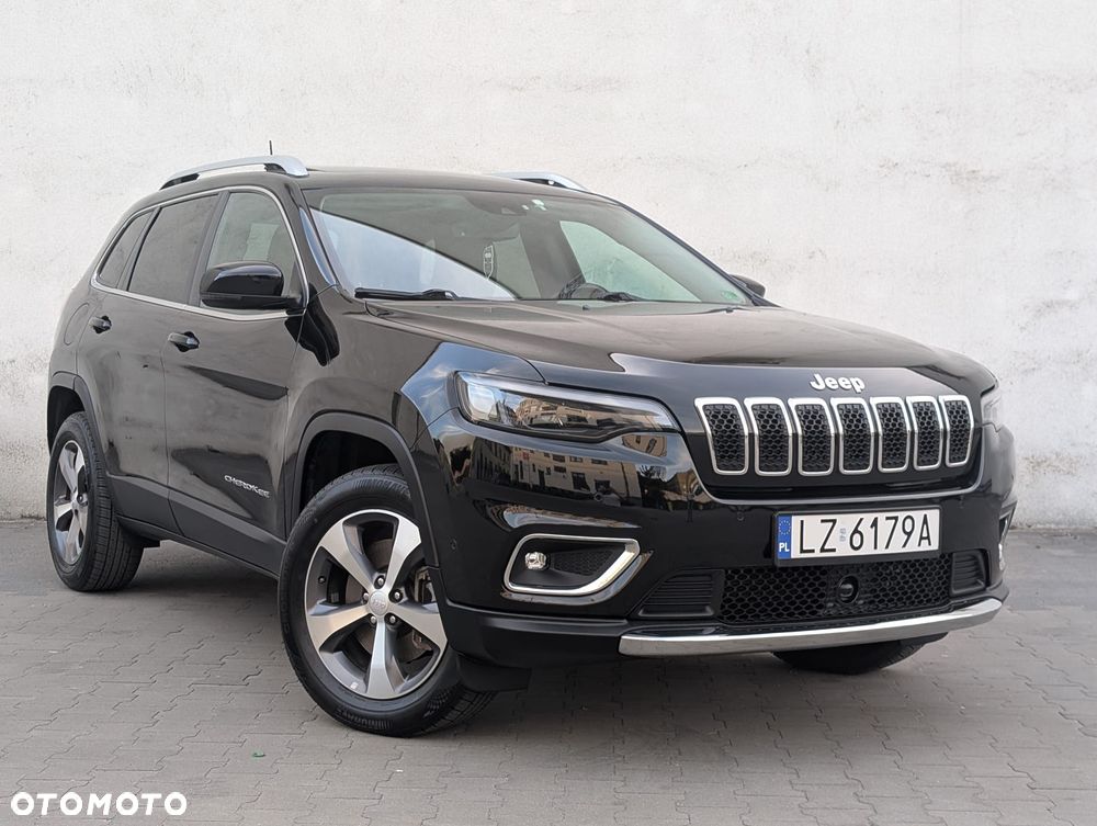 Jeep Cherokee - 1