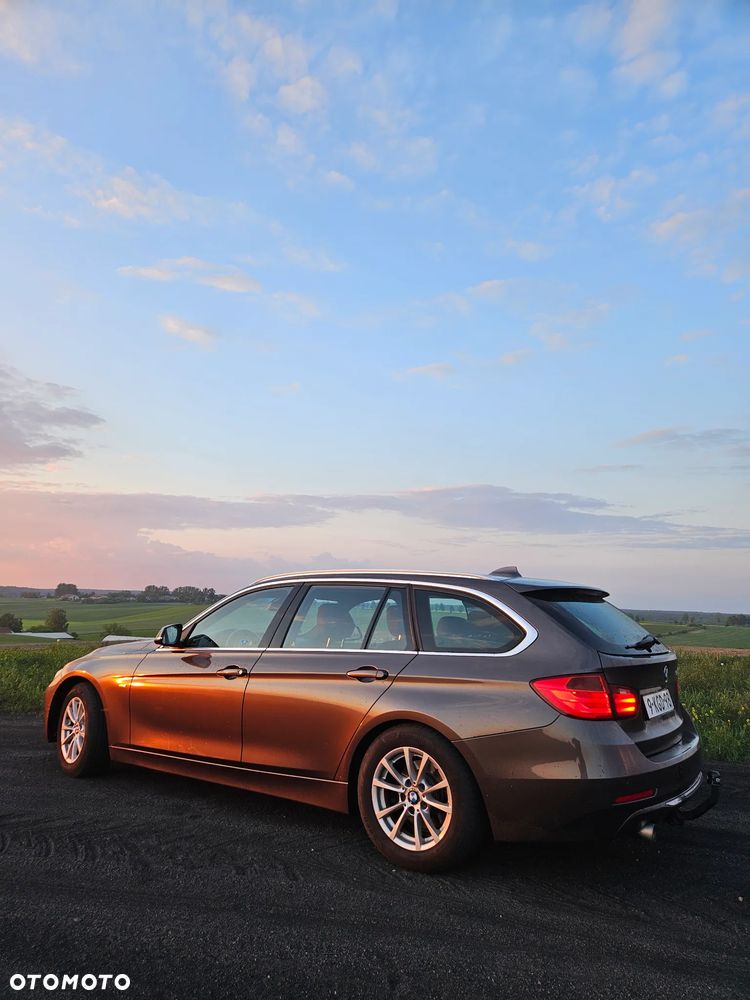 BMW Seria 3 320d Efficient Dynamics Edition Edition Luxury Line Purity - 6