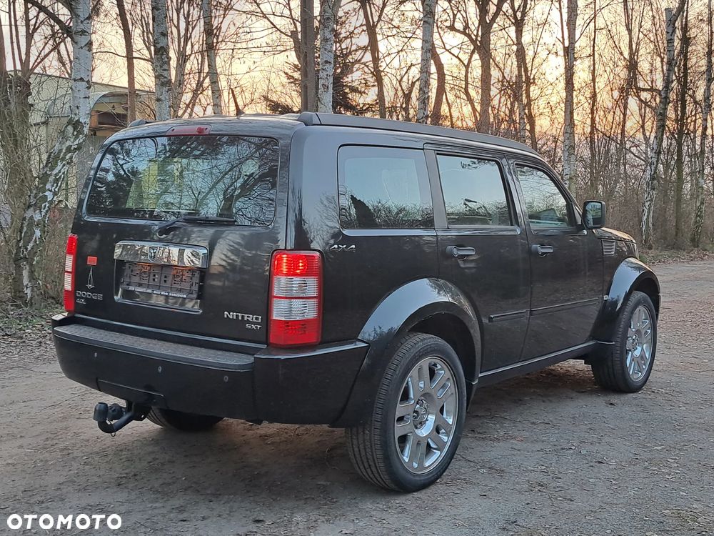 Dodge Nitro 4.0 V6 RT - 6