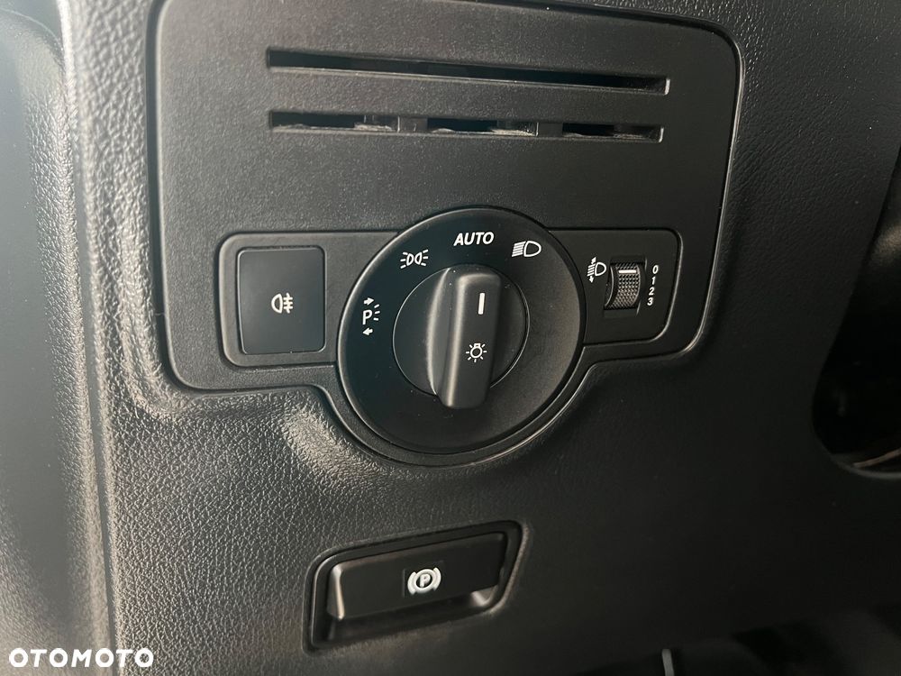 Mercedes-Benz Vito - 22