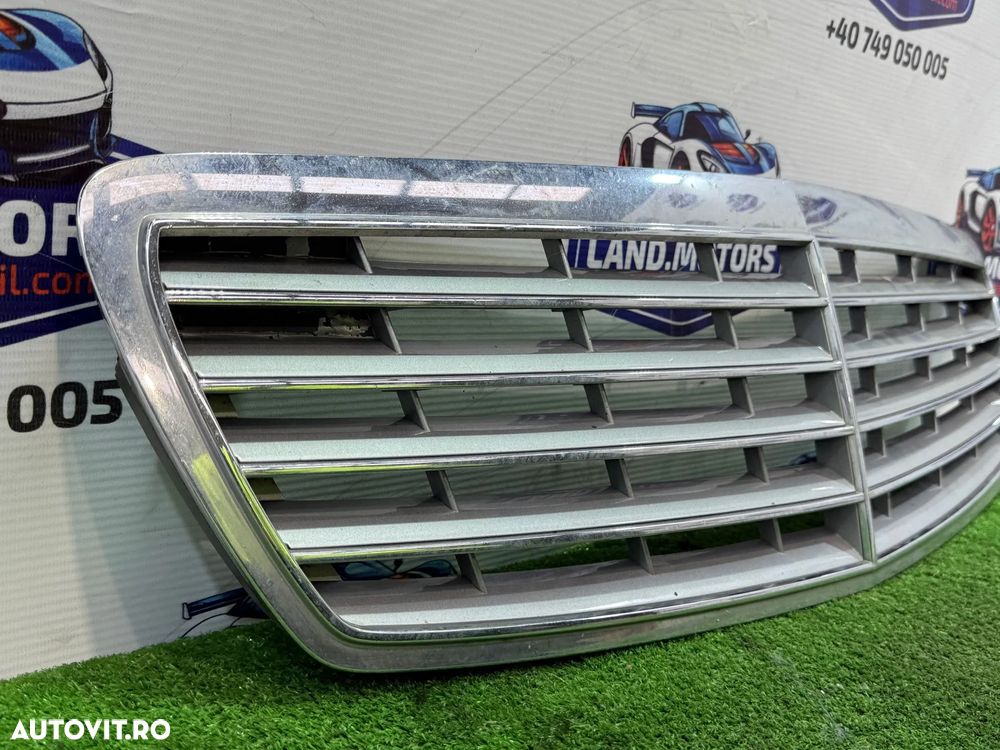 GRILA RADIATOR MERCEDES BENZ W211 E280 CDI 2006 COD OEM A2118800383 2002-2009 - 2