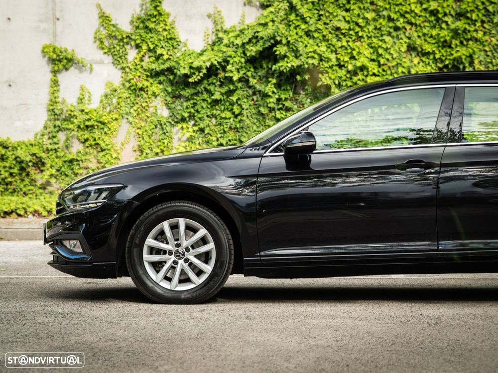 VW Passat Variant - 27