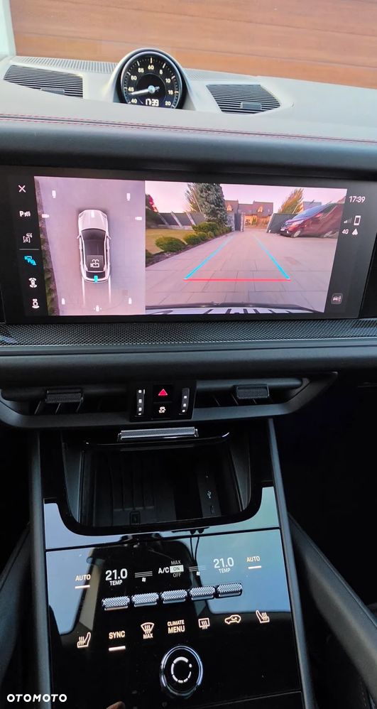 Porsche Cayenne - 17