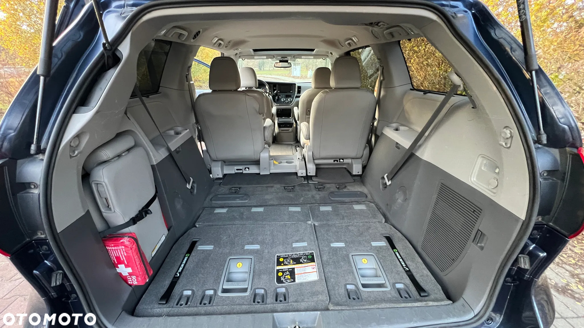 Toyota Sienna 3.5 V6 - 13