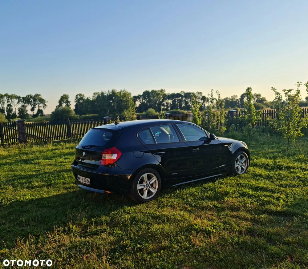 BMW Seria 1 120i - 13