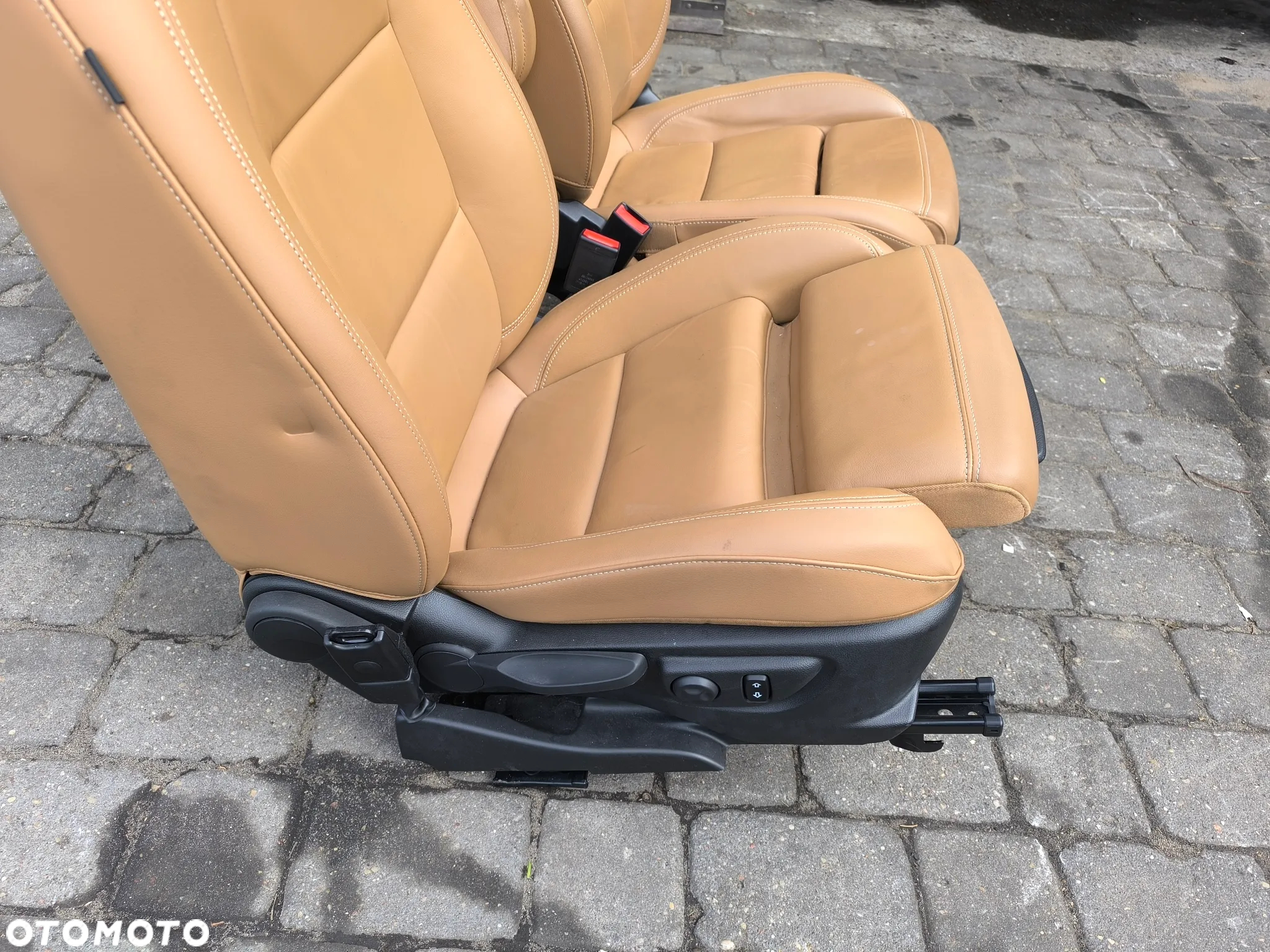 Komplet foteli z boczkami opel mokka grzane skóry - 3
