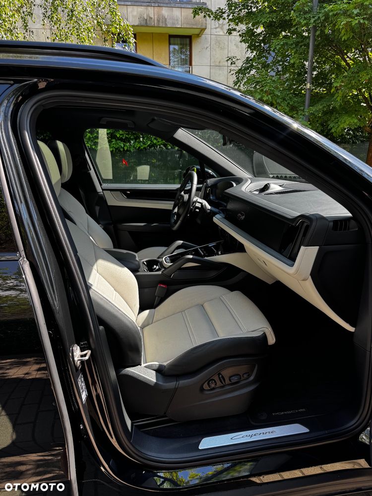 Porsche Cayenne Standard - 16