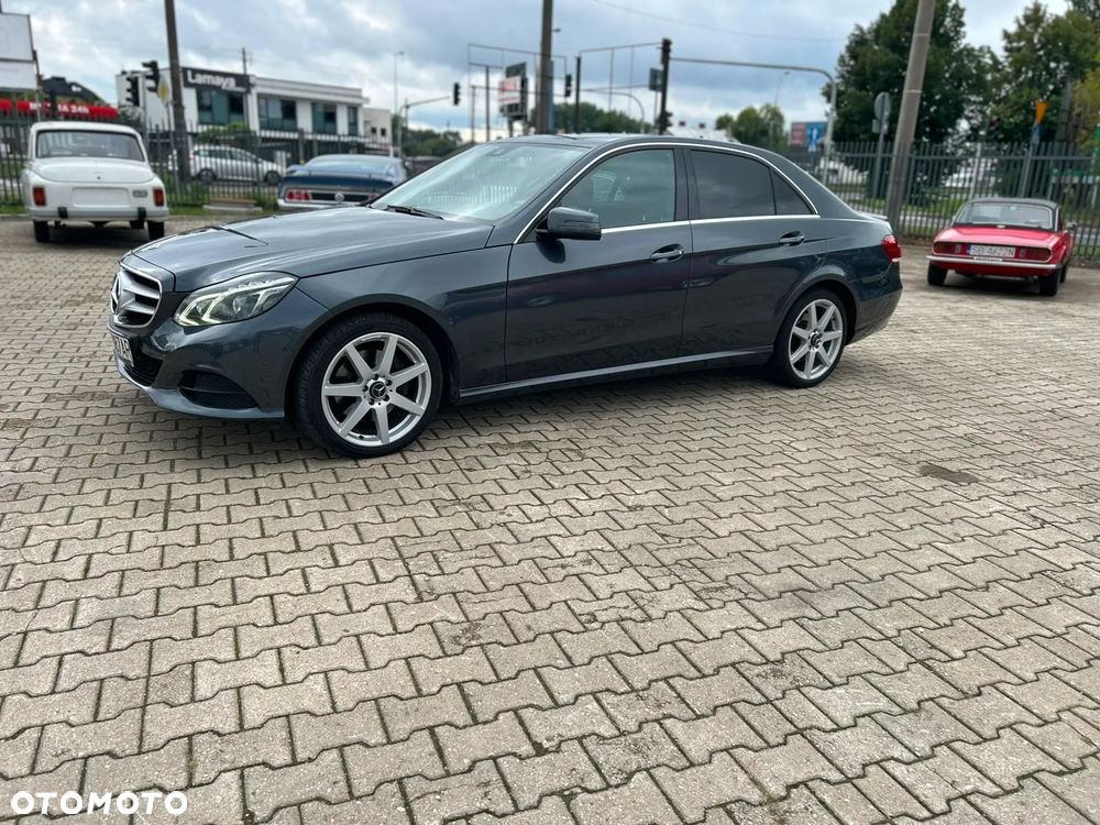 Mercedes-Benz Klasa E 300 CDI BlueEff - 1