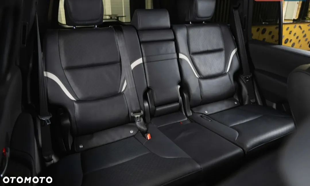 Toyota Land Cruiser - 16
