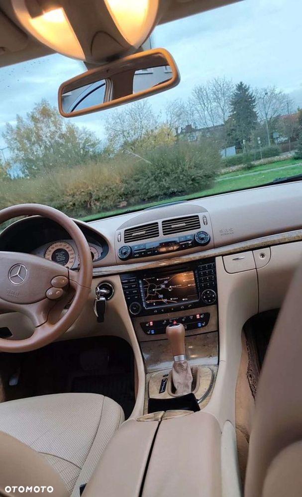 Mercedes-Benz Klasa E - 9