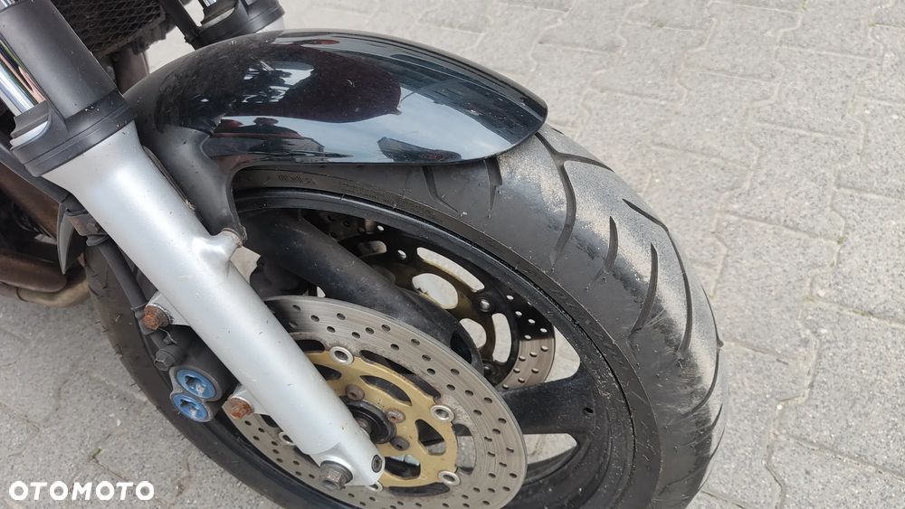 Yamaha FZS - 10