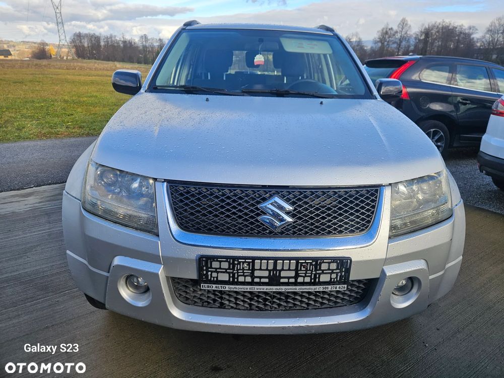 Suzuki Grand Vitara 1.9 DDiS Club DPF Family - 2