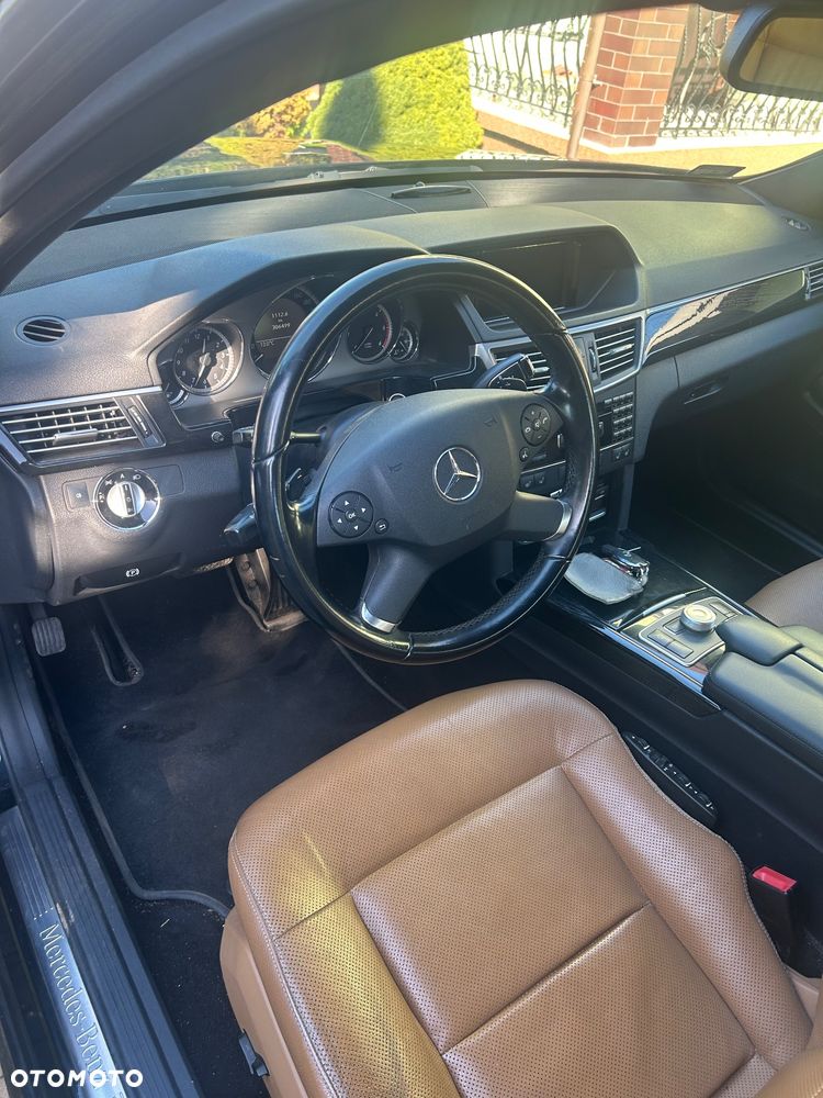 Mercedes-Benz Klasa E - 7
