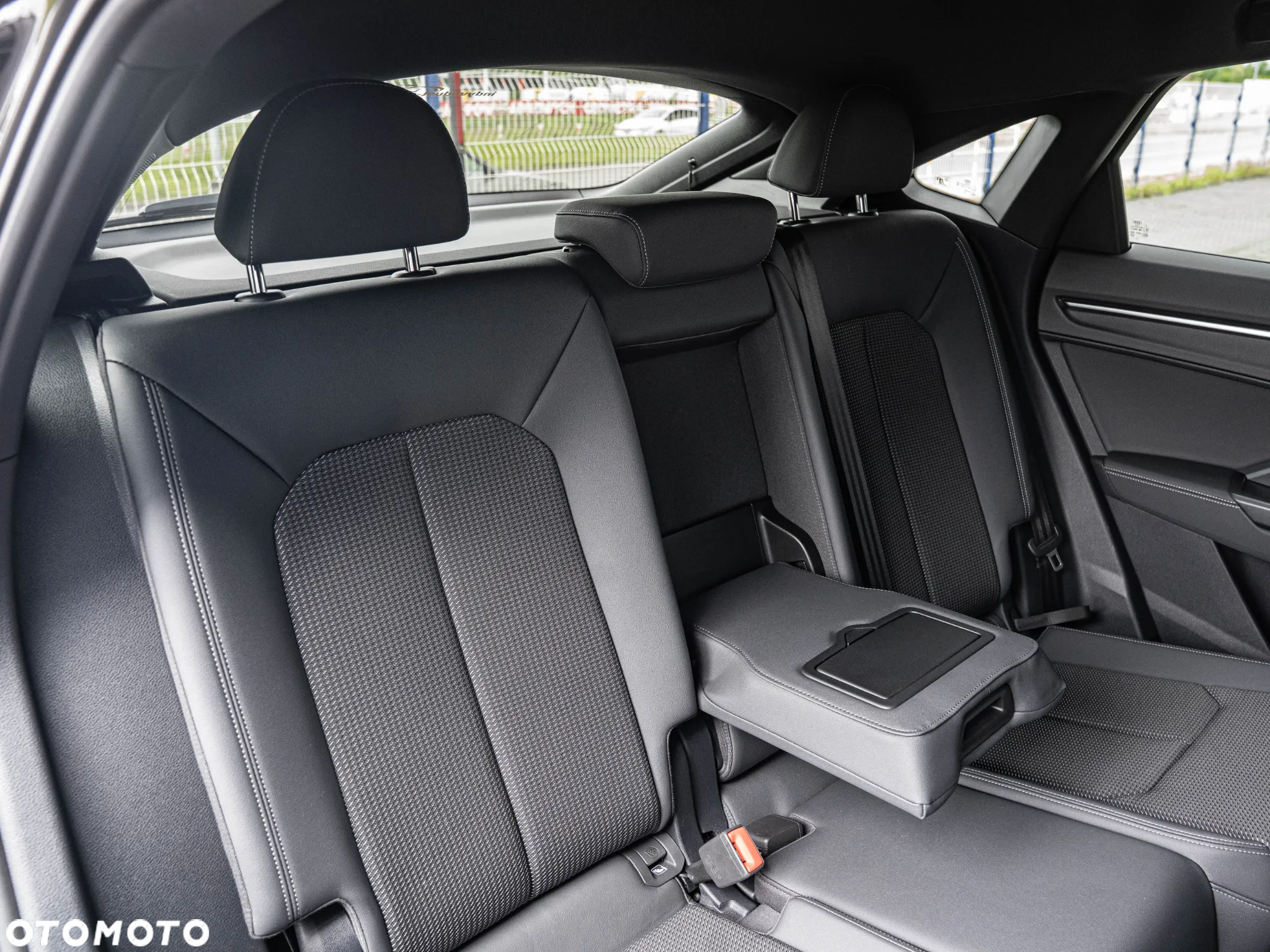 Audi Q3 Sportback 35 TDI ack S tronic S line - 29