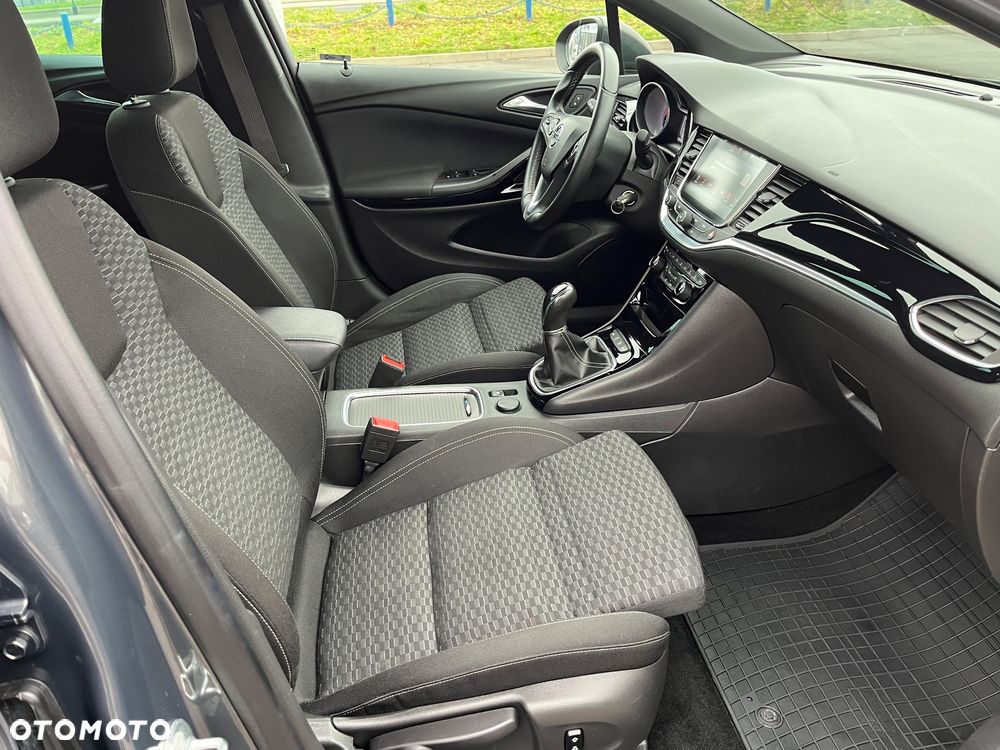 Opel Astra 1.6 D (CDTI) Start/Stop Dynamic - 26