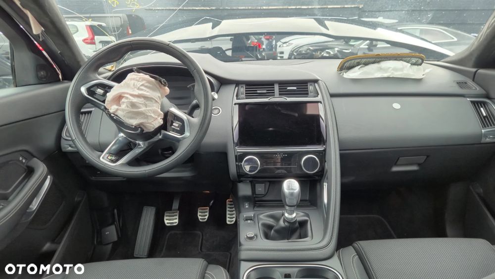 Jaguar E-Pace - 19