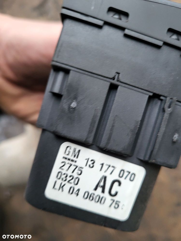 Włącznik świateł opel signum vectra c 06r - 2