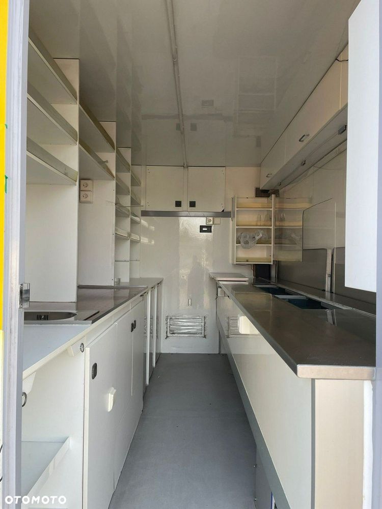 Mercedes-Benz Sprinter - 28