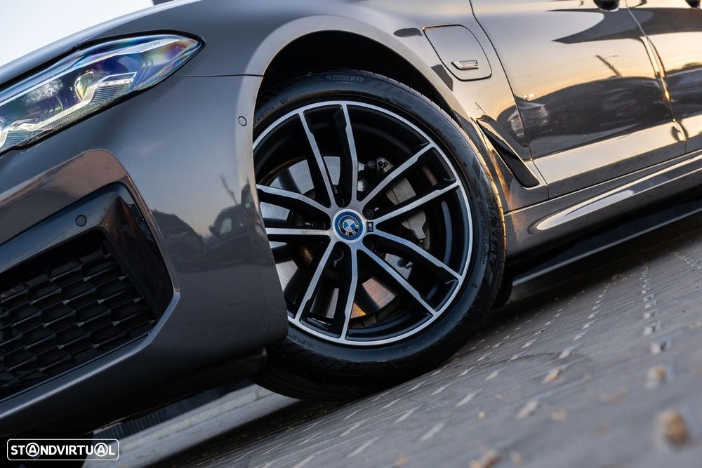 BMW 520 e Pack M - 5