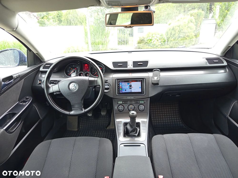 Volkswagen Passat - 9
