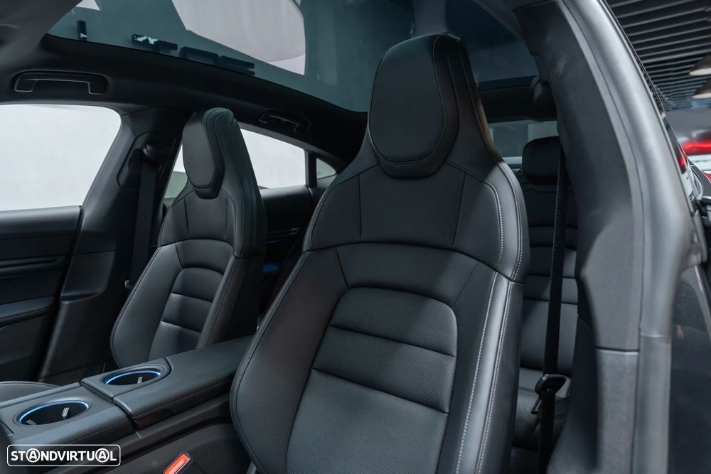 Porsche Taycan Bateria Performance Plus - 27